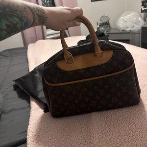 Louis Vuitton deauville